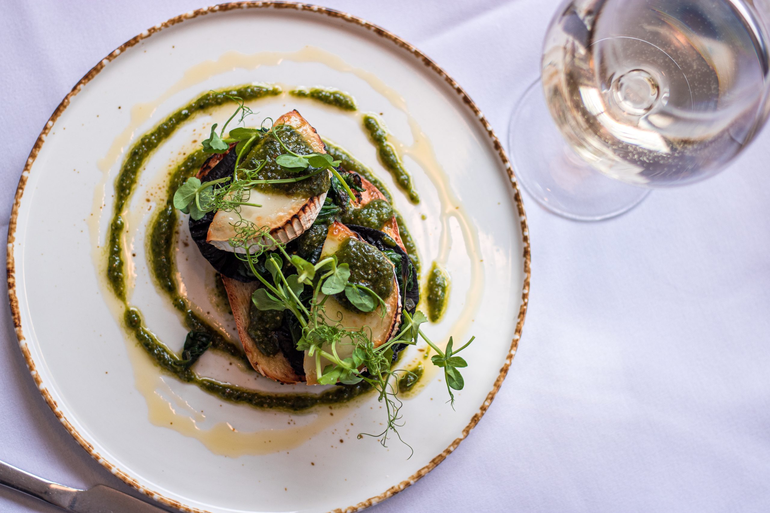 5F623DD7-F992-4694-AEA7-DEB57DA662C0